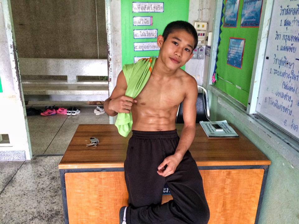 หนุ่มๆ นร.รร.กีฬา : มาดามอวด "ผัว " # 2
