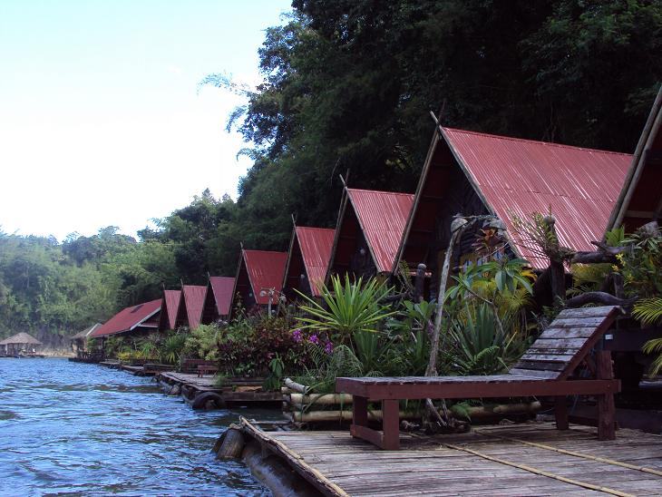 เรือนแพ