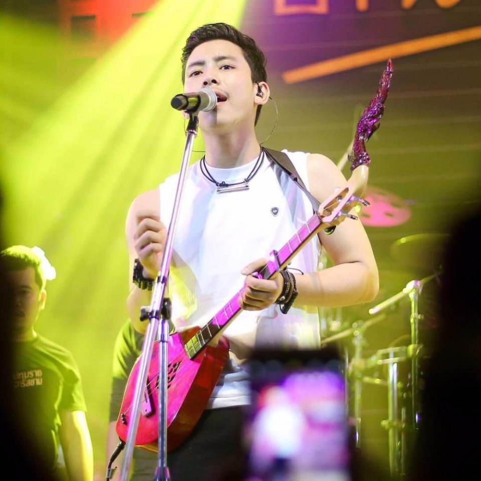 แอบปลื้มหนุ่ม2วัย