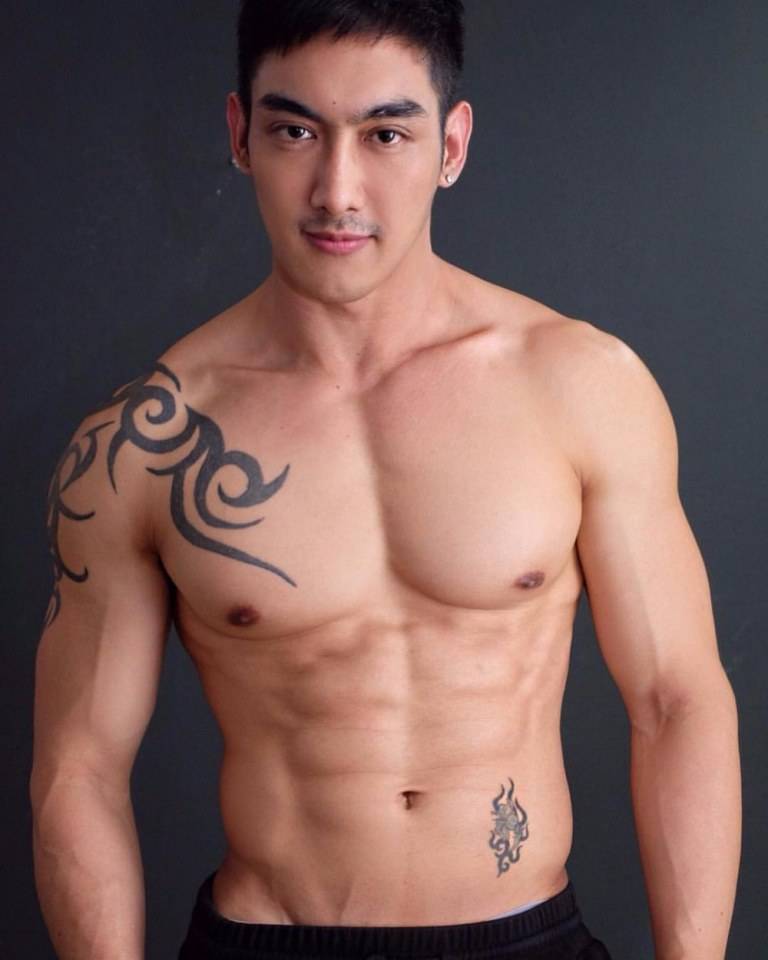 รวมอกแน่นน่าซบ