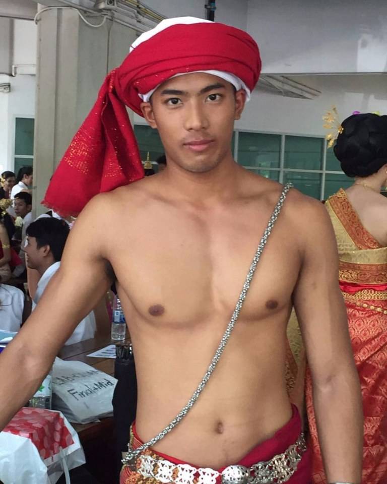 ชอบมากทั้งเก่งทั้งเข้มหล่อ