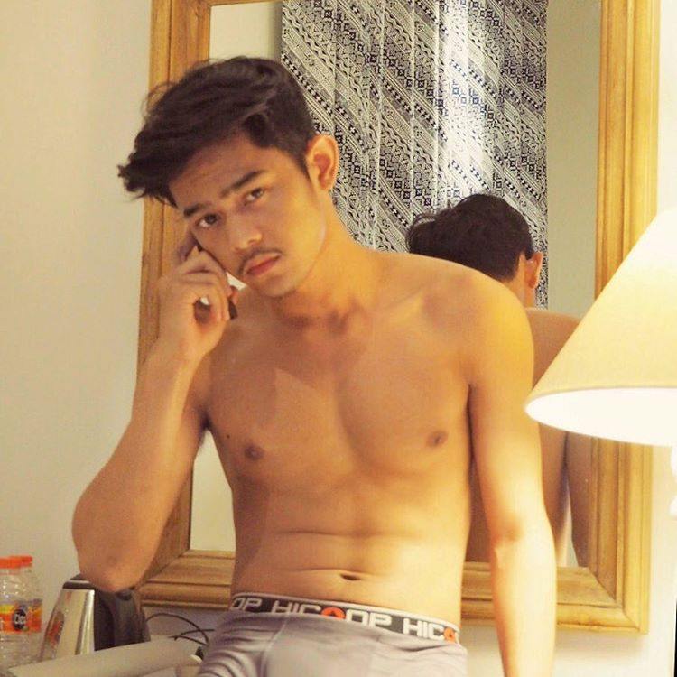 มาเลียๆ