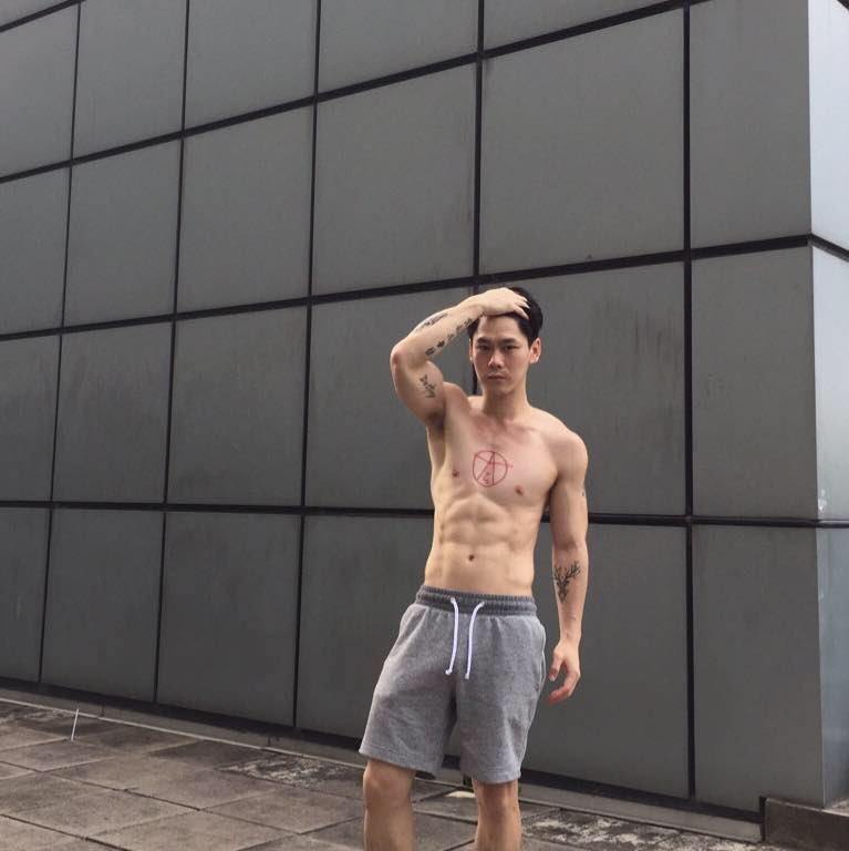 ใต้วงแขนแสนเซ็กซี่