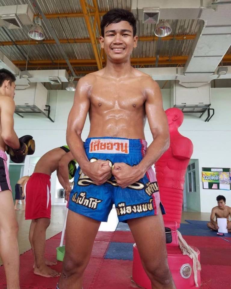 มวยไทย ใครก็ชอบ # 83