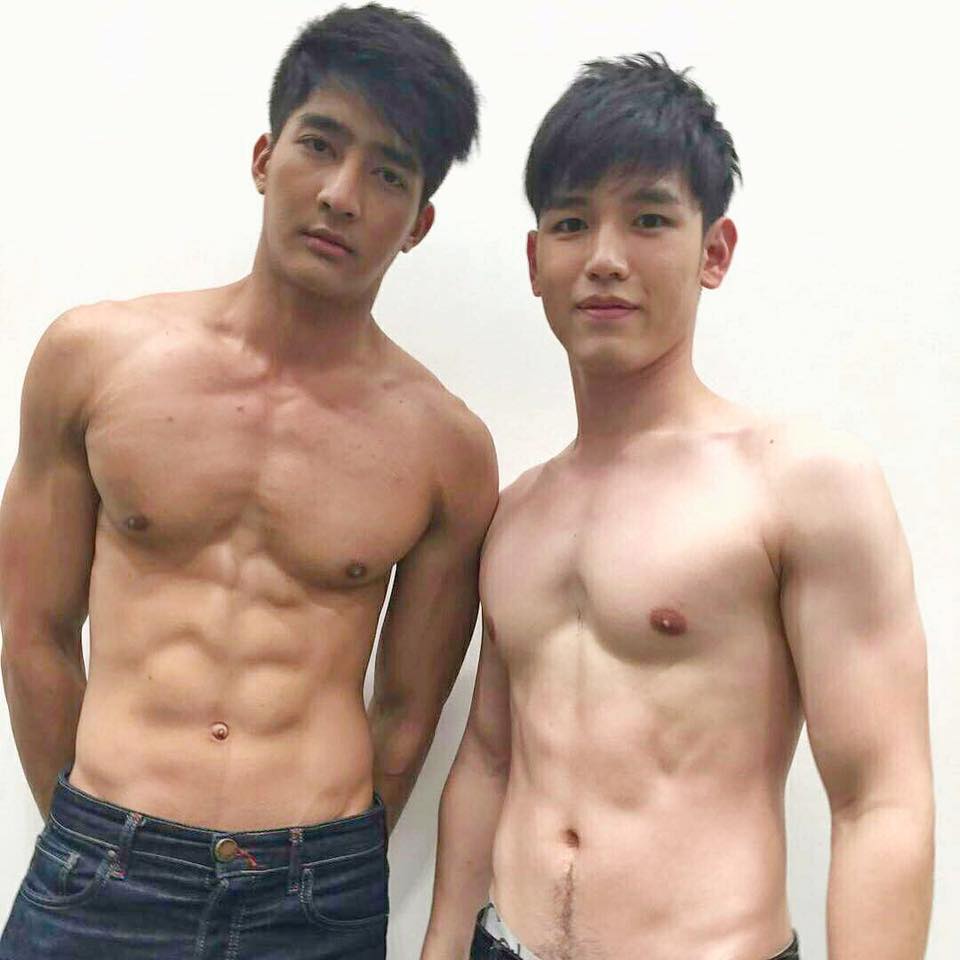 ร้อนจนต้องถอด
