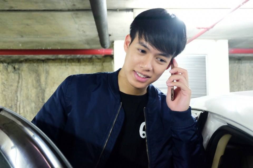 พี่ปอจัดรายการวิทยุเสร็จแล้วคร๊าฟ