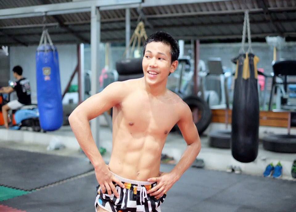 มวยโค้กกันเลยทีเดียว