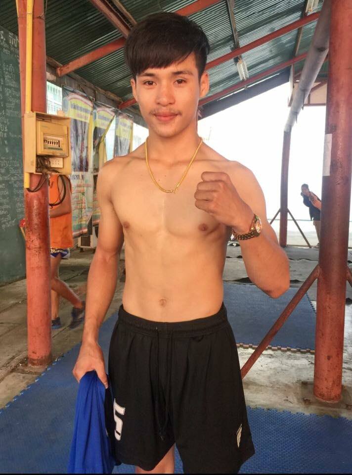 มวยโค้กกันเลยทีเดียวแตกแน่ๆ
