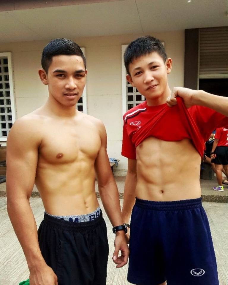 มวยโค้กกันเลยทีเดียวแตกแน่ๆ
