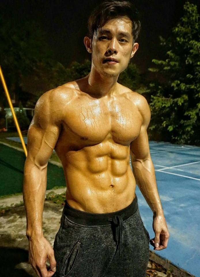 [OMGBoy019][18+] หนุ่ม Jordan Yeoh พ่อหนุ่มที่มีตำนานฉีกทุเรียน อีกคนที่ฉ่ำเยิ้มทุกครั้ง ที่จ้องมองไปที่หุ่นทรงของเค้า น่าจูบ น่าสัมผัส ฟูทุกครั้งเลยครับ