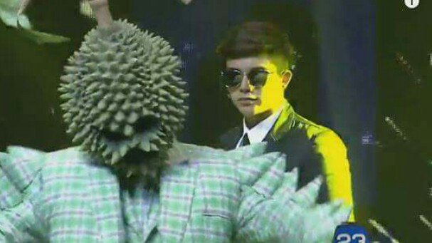 ตามหาหนุ่ม ที่อยู่เคียงข้าง หน้ากากทุเรียน themasksinger