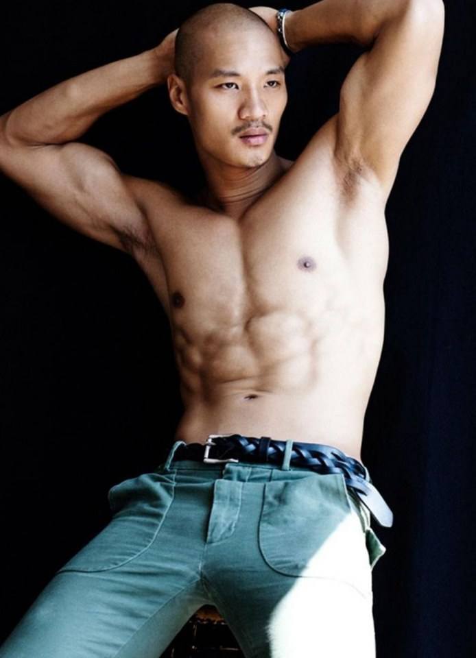 [OMGBoy020][18+] ยอมใจ Paolo Roldan กับความแน่นของร่าง และความเนียนบนความเข้ม แค่เห็นหุ่นก็นึกถึงความคาวแล้ว สยิวเลยครับ