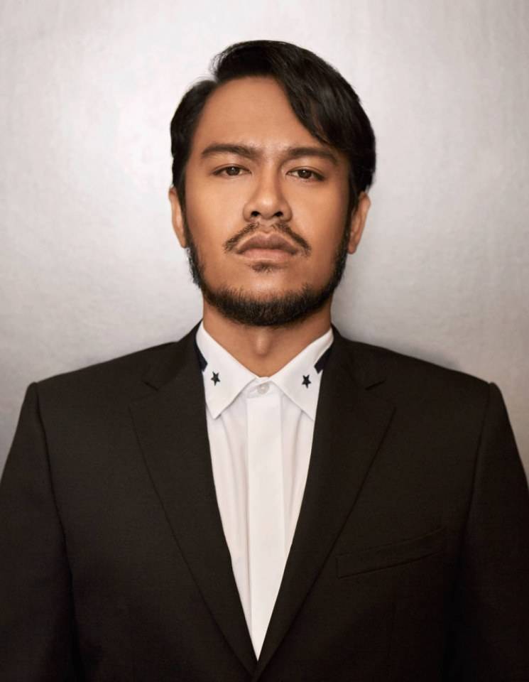 สิงโตนำโชคคมเข้ม หล่อบ้านๆ หุ่นแซ่บ