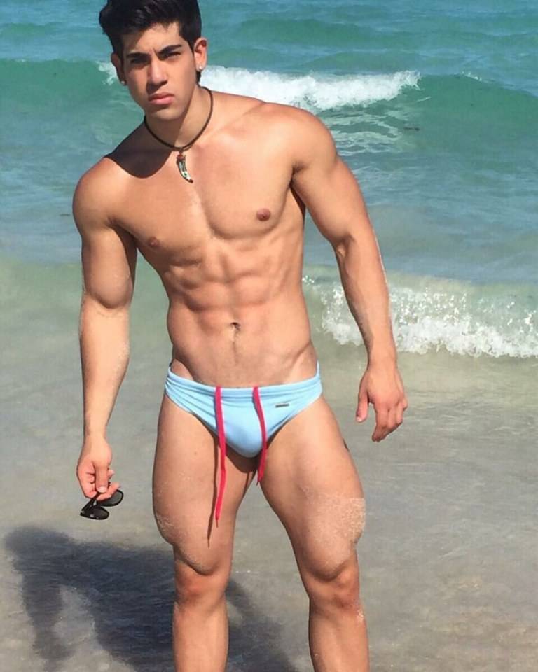 hot male 21 (+18)