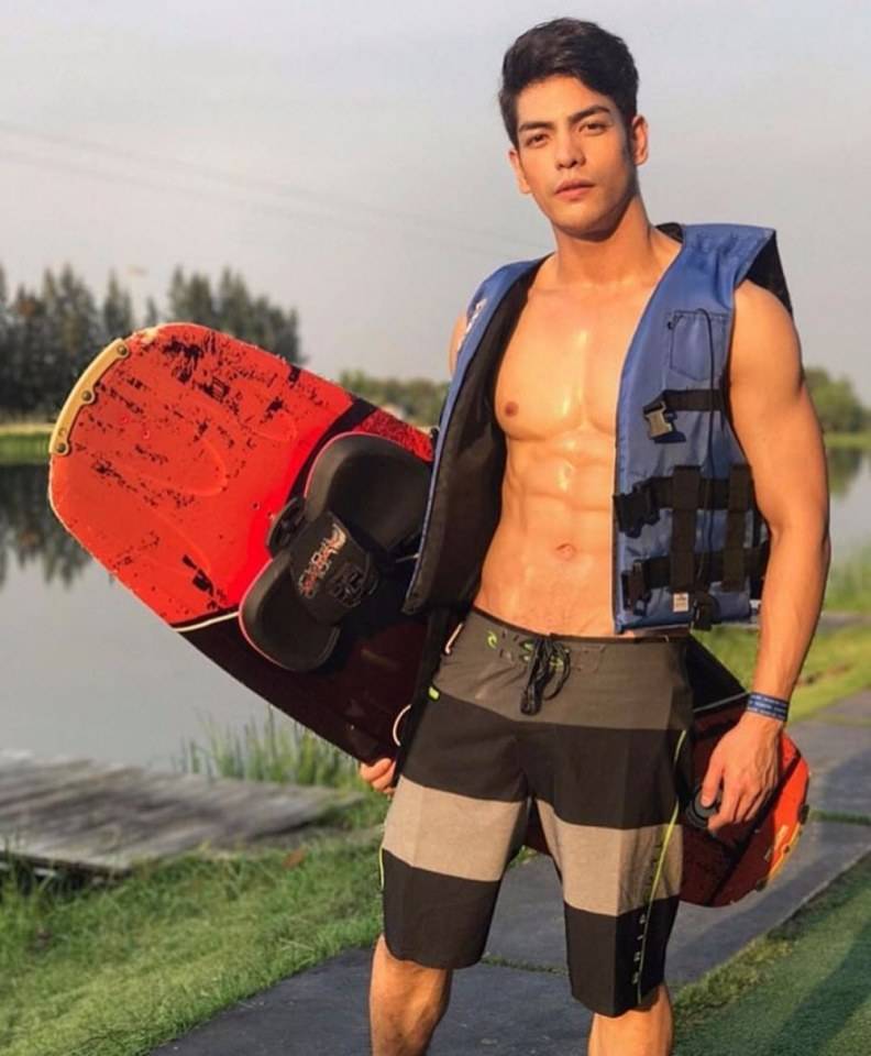 แซ่บยุเด้ออยากเลียเด้