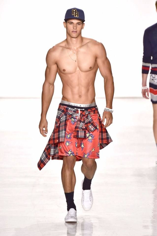 นายแบบหนุ่มมาแรง Trevor Signorino