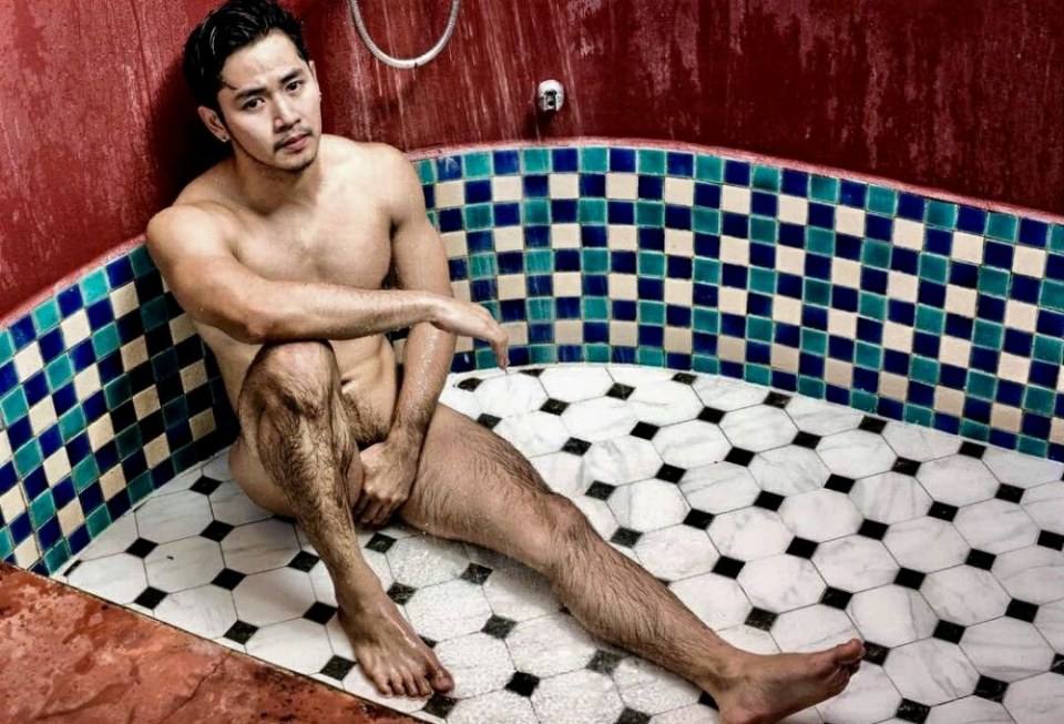 hot male 23 (+18)