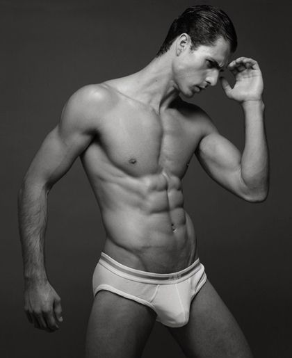 hot male 23 (+18)
