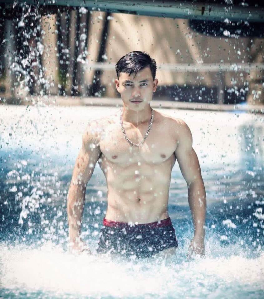 รัก 1,578