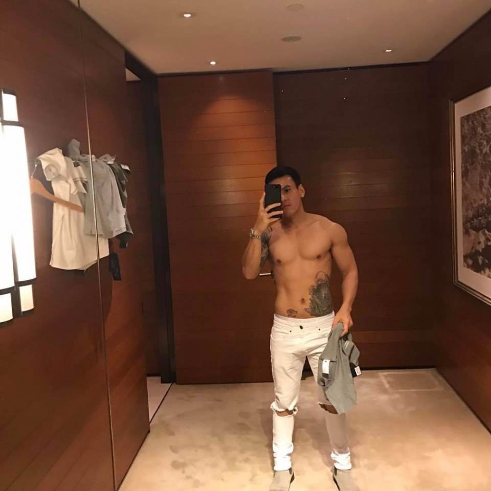 หล่อล่ำดูดี