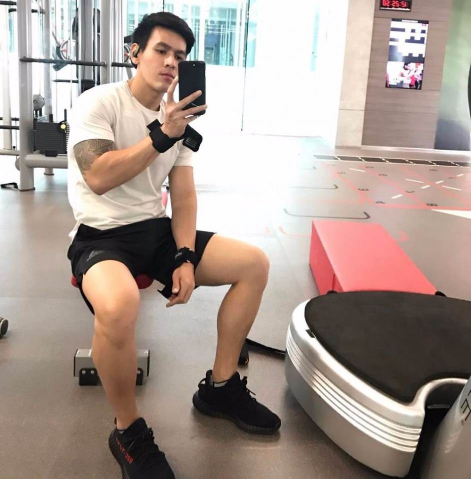 หล่อล่ำดูดี