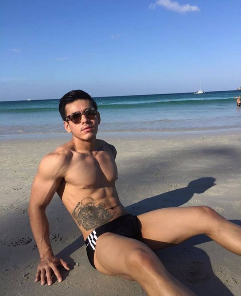 หล่อล่ำดูดี