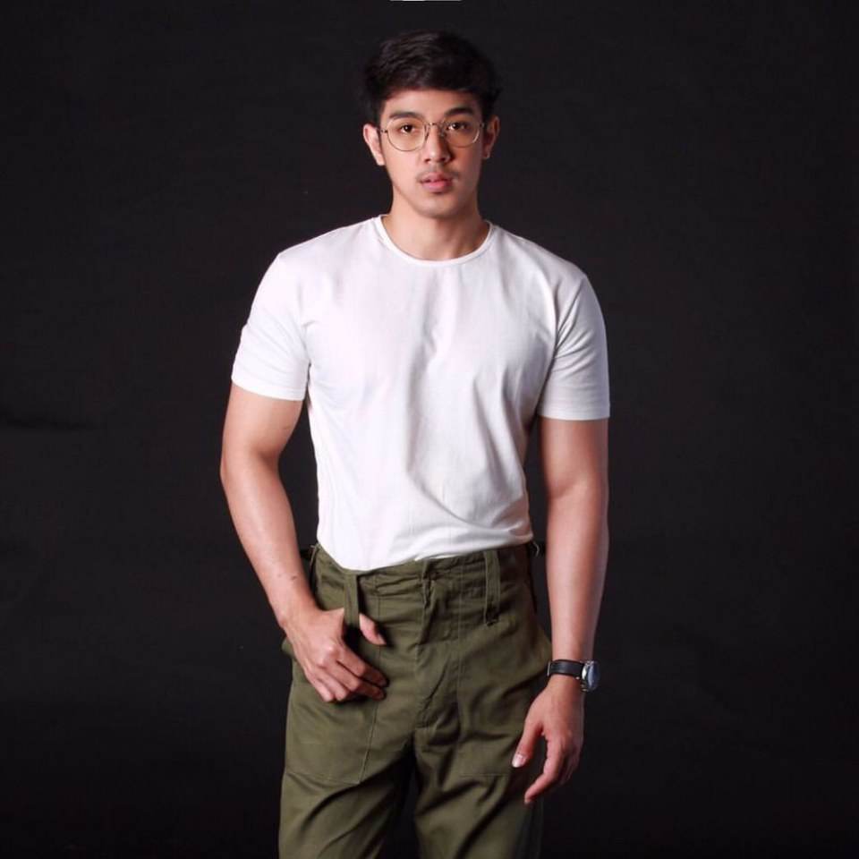 หล่อล่ำดูดี