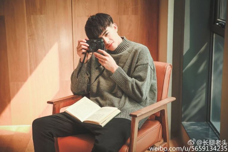 หล่อบ่อีดูตนหัวใจข้อยแด่เนาะ,ซงเว่ยหลง นักแสดงหนุ่มสุดหล่อวัย 18 ปีจากประเทศจีน