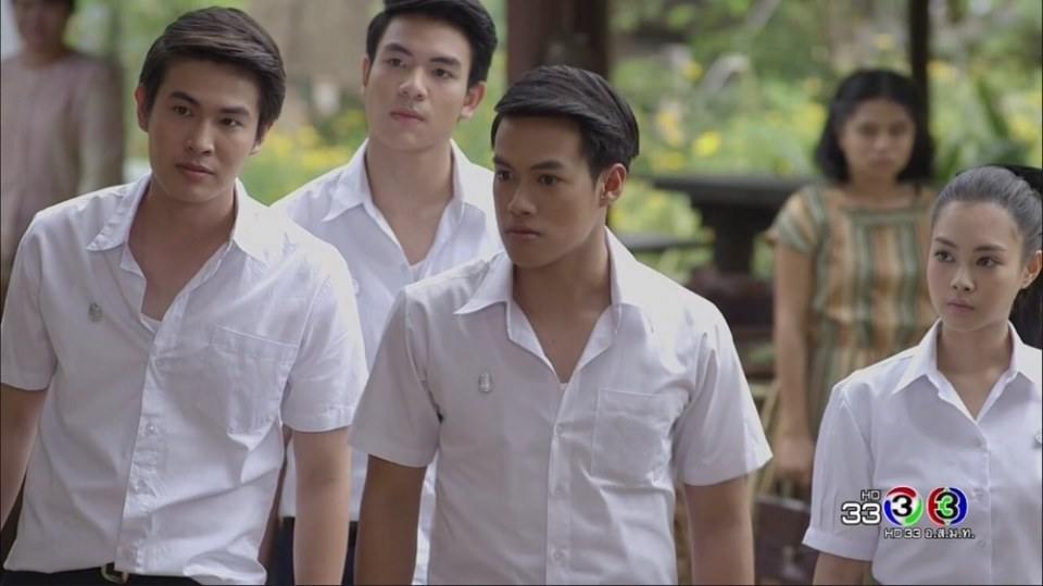 พี่ปอในละครตะวันยอแสง 5/4/17 รับบทเป็นนเรนทร์