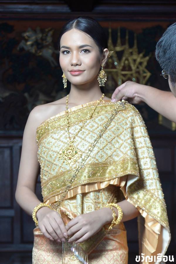 น้ำตาล-ชลิตา @ ขวัญเรือน vol.49 no.1088 March 2017