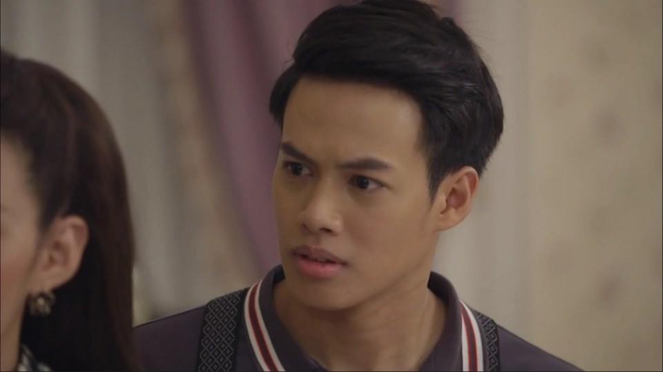พี่ปอในละครเรื่องตะวันยอแสง รับบทเป็น นเรนทร์ 6/4/17