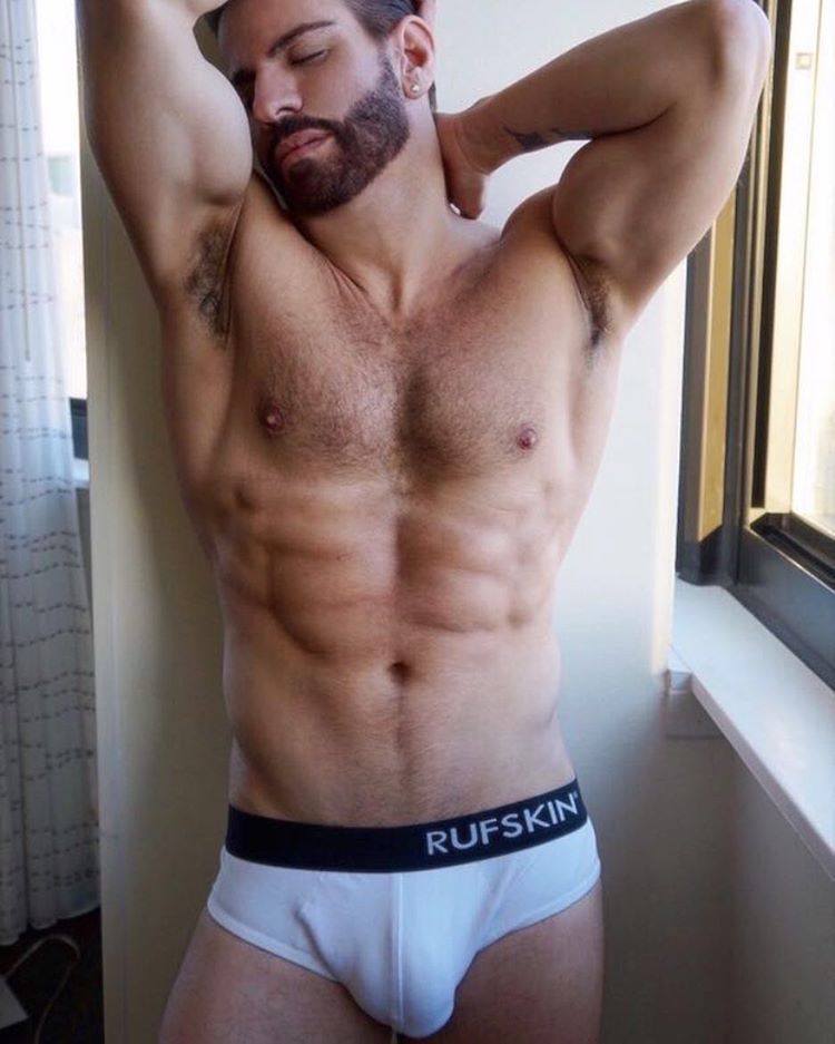 hot male 31 (+18)