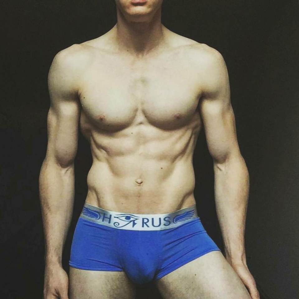 hot male 31 (+18)