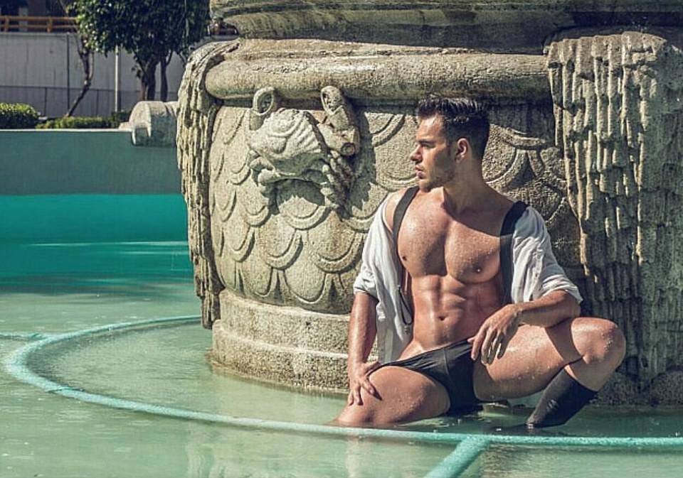 hot male 32 (+18)
