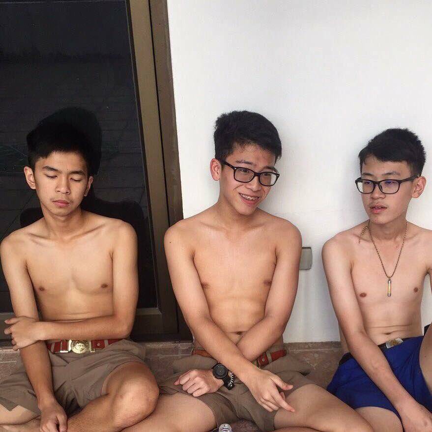 กรุบกริบ # 233