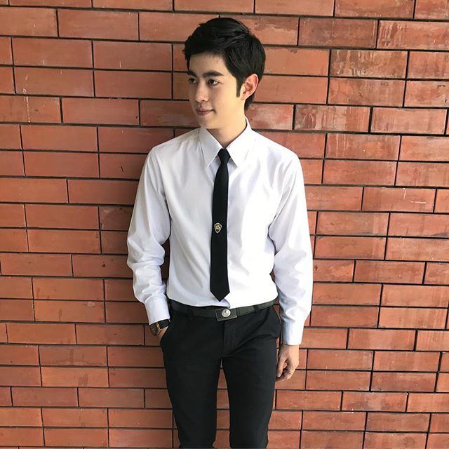 กัน รัชชานนท์ หล่อใสในชุดนักศึกษา