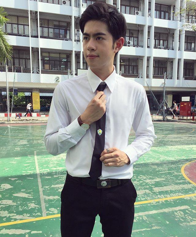 กัน รัชชานนท์ หล่อใสในชุดนักศึกษา