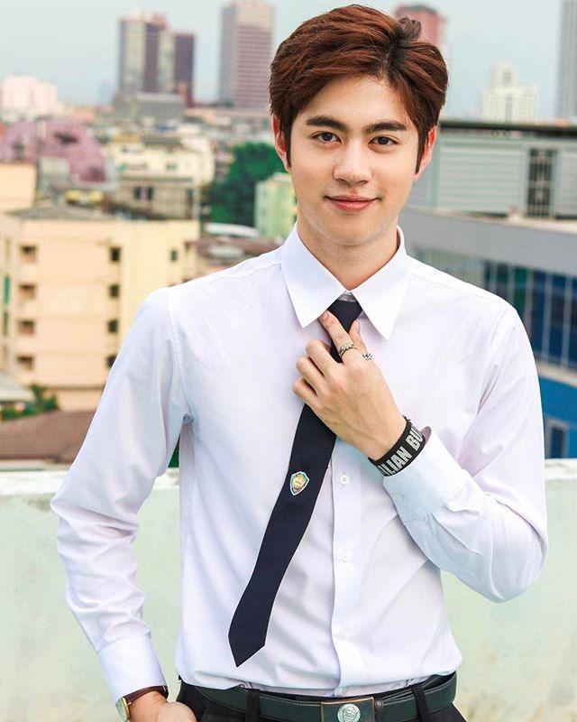 กัน รัชชานนท์ หล่อใสในชุดนักศึกษา