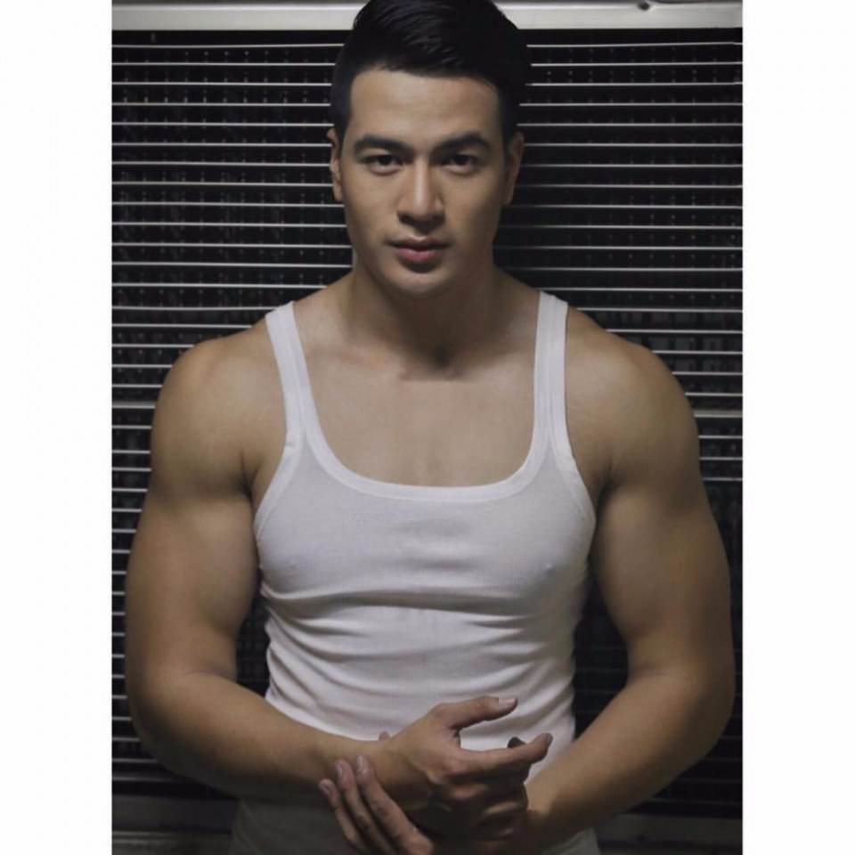 รับไปเป็นเพื่อนเล่นน้ำสักคนมั๊ย?