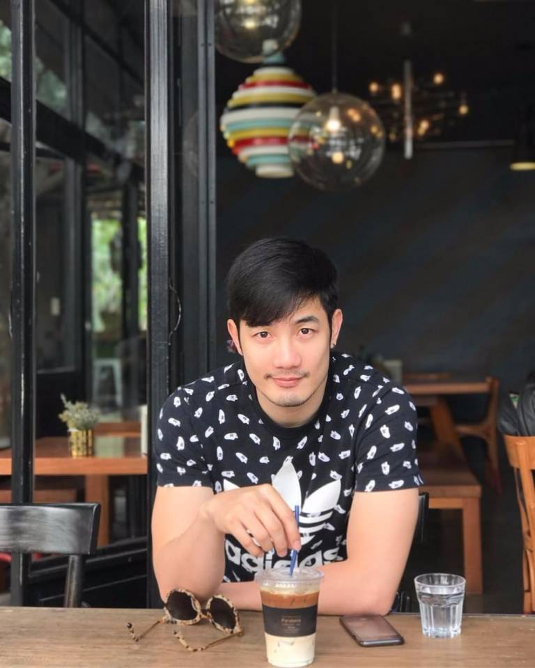 ดาราหน้าตี๋ ชอบๆ