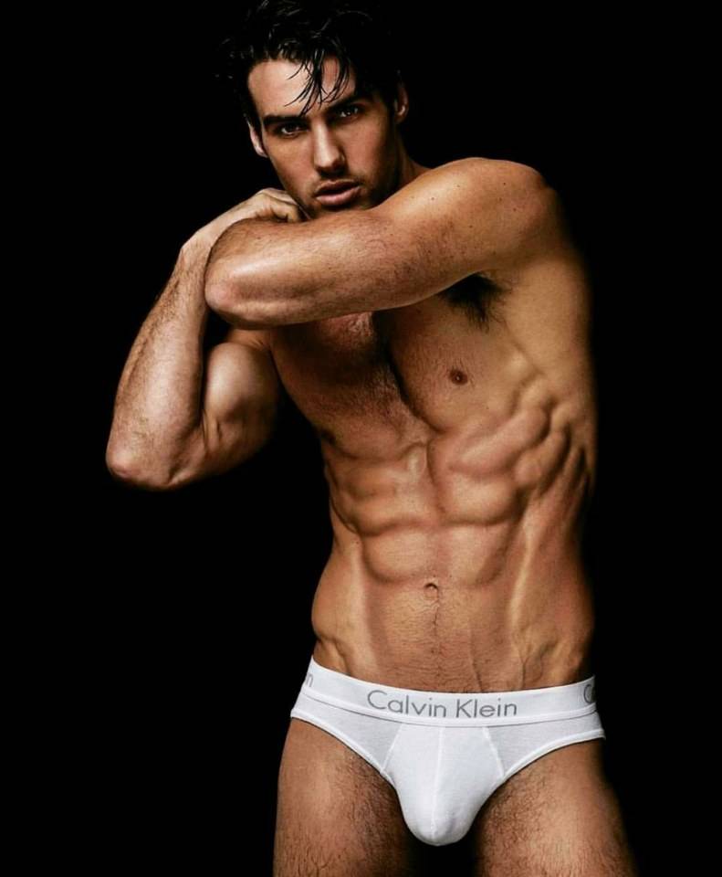 hot male 35 (+18)