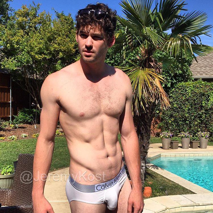 hot male 35 (+18)