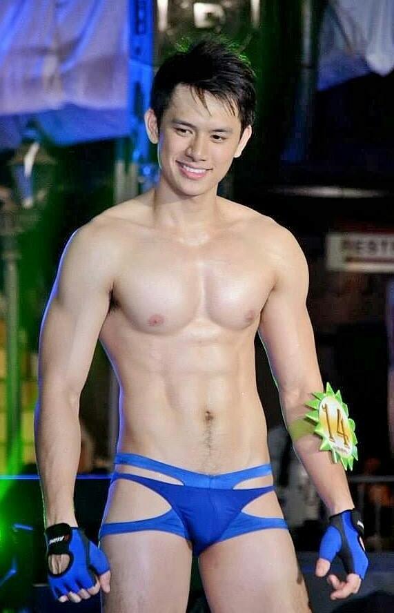 hot male 35 (+18)