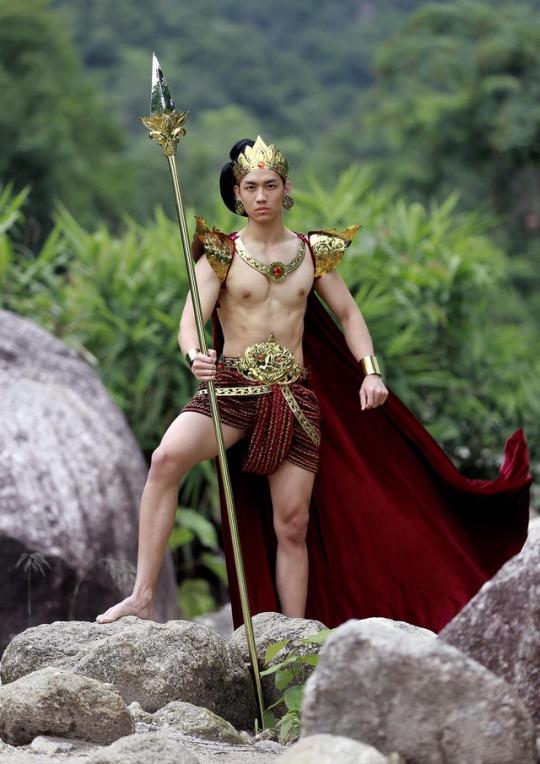 ถอดโชว์เรือนร่าง 1504