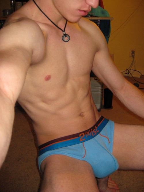 hot male 37 (+18)