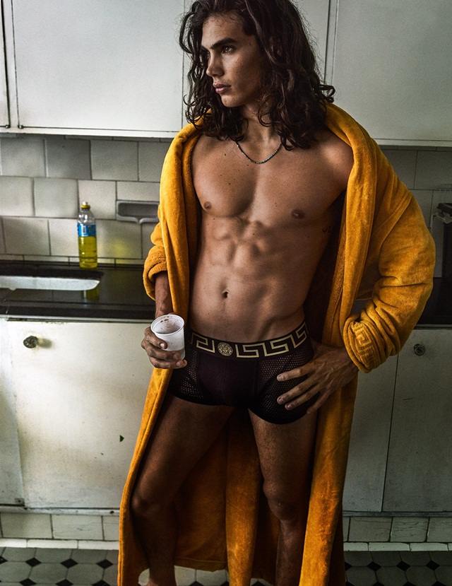 Vogue Hommes Paris S/S 2017