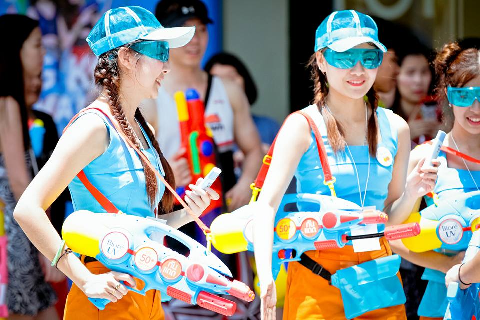 รวมรูปสาวสุดน่ารักในงาน M2F Bangkok Songkran Festival 2017