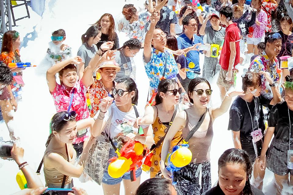รวมรูปสาวสุดน่ารักในงาน M2F Bangkok Songkran Festival 2017