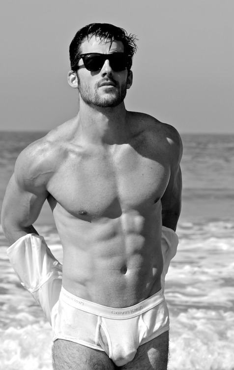 hot male 41 (+18)