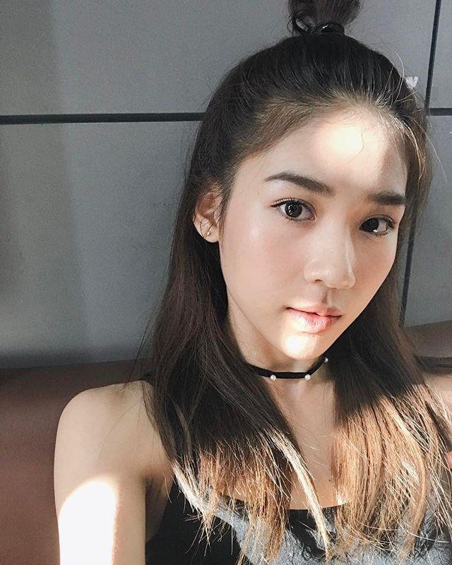 เบนซ์ ณัฐธิดา นักแสดงหน้าใหม่ที่น่าจับตามอง!!
